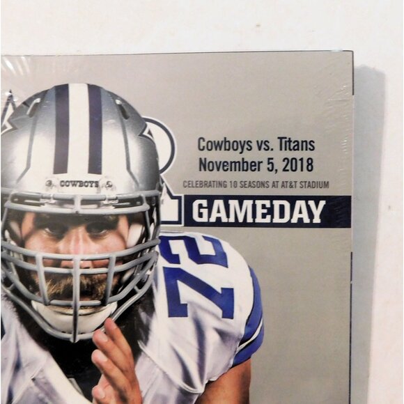 Dallas Cowboys Star Gameday Program Travis Frederick Titans 11/5/18 Sealed - Picture 2 of 3
